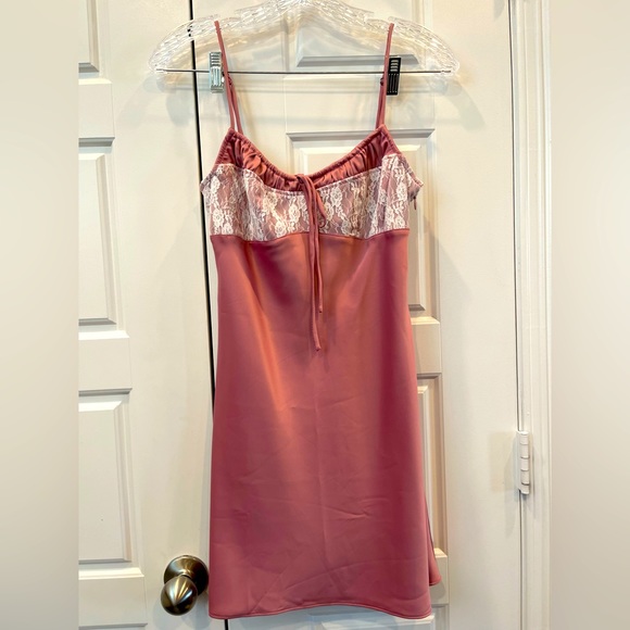 Urban Outfitters Dresses & Skirts - Urban Outfitters Woman’s Perrie Lace Mauve Pink Mini Dress NWOT Size:Small